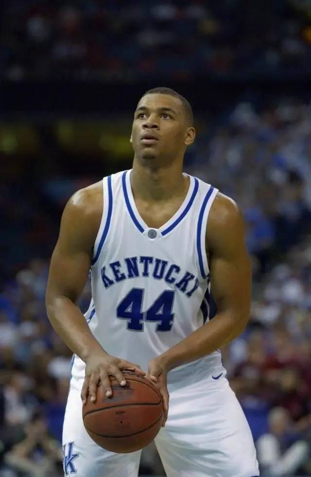 挥晋级半决 挥晋级半决